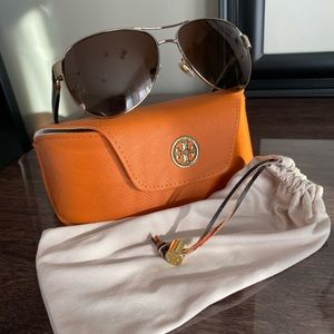 Tory Burch Sunglasses Gold - Brown Gradient Polarized
